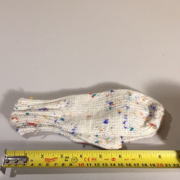 Hand Knit Child’s Winter Hat & Mittens Unisex Hand Crafted - Picture 12 of 13